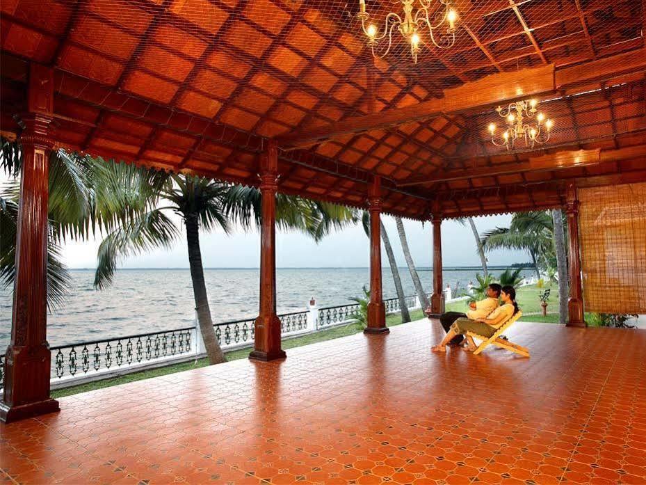 Cocobay Resort Кумараком Экстерьер фото